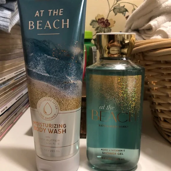 NWT 3) Piece Bath & Body Works At The Beach Shower Gel, Body Wash & Lotion - Picture 3 of 7